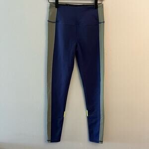 Victoria’s Secret Sport Knockout Tights